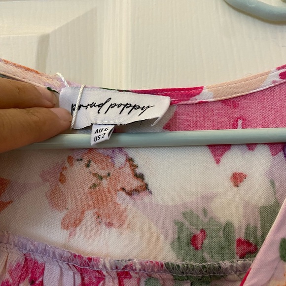 Brand new floral dress with middle slit - Picture 3 of 5